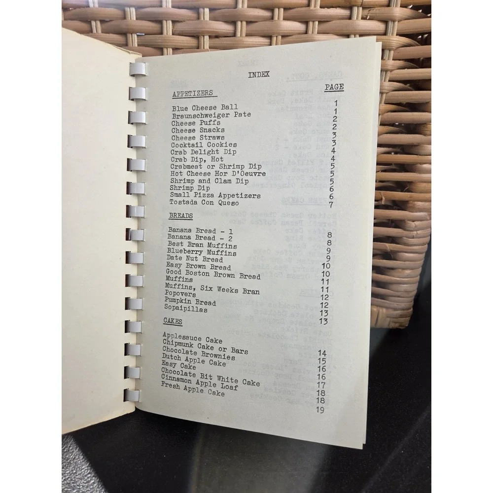 New Hackensack Reformed Church Cookbook Wappingers Falls, New York Vintage‎